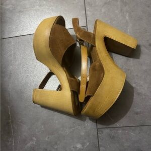 Steve Madden  Clique Women's Chestnut Platform Sandals